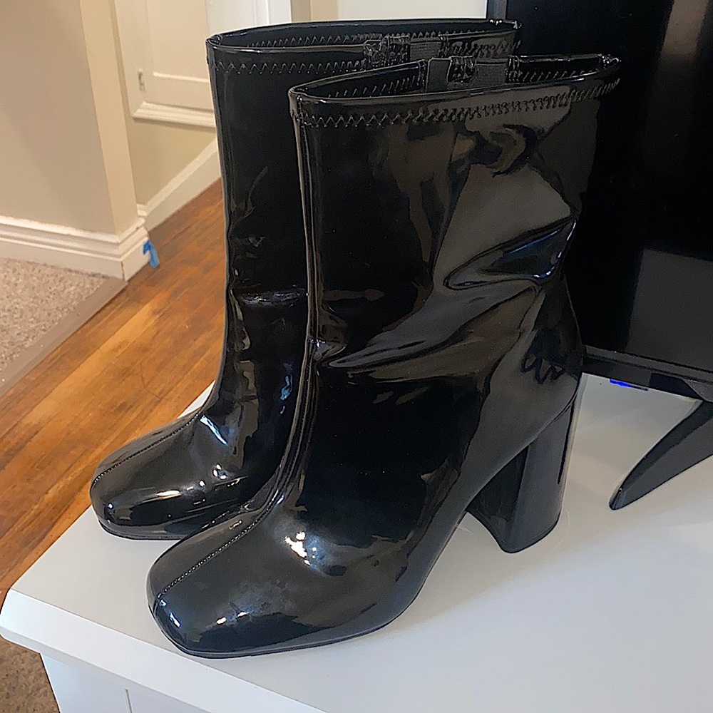 Torrid wide calf paten leather booties